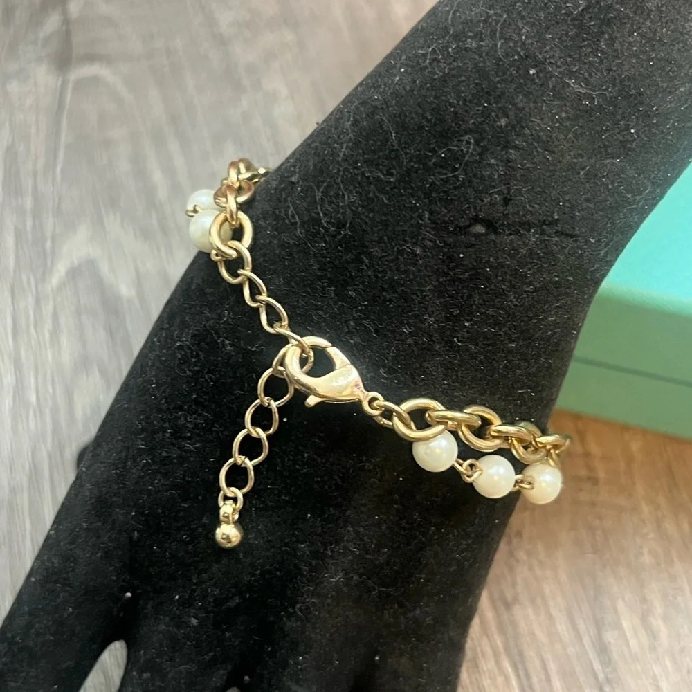 Lock and Key Gold Tone and Pearl Bracelet - Picture 6 of 12